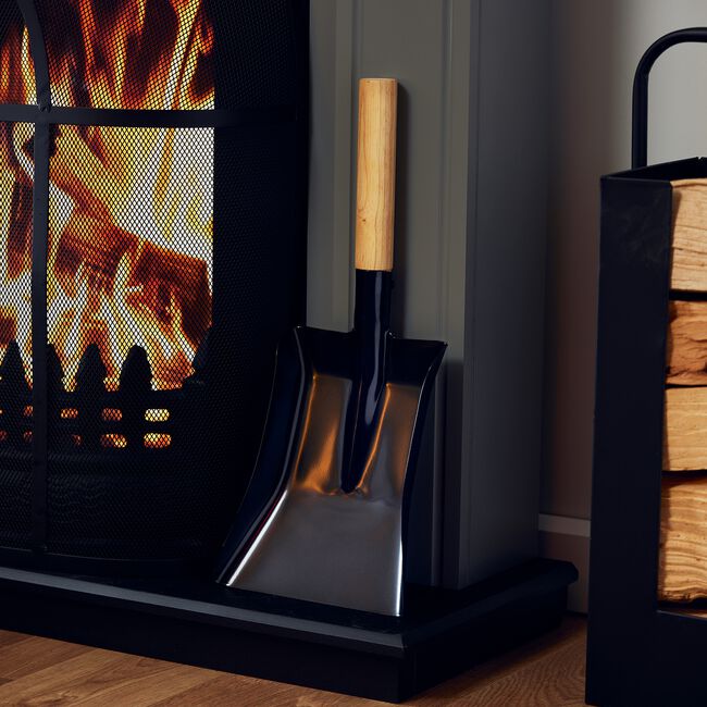 Silverflame Shovel with Wooden Handle 7"